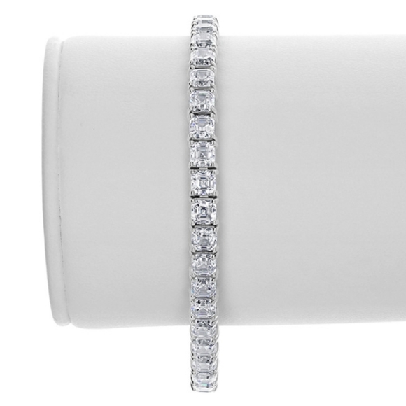 STUNNING 10K WG MOISSANITE TENNIS Bracelet🥰🤩 - Picture 3 of 16